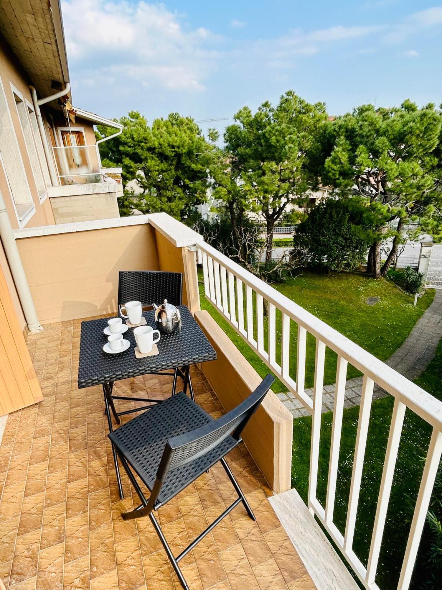 Ferienwohnung Gold Garda Desenzano Desenzano del Garda Exterior foto