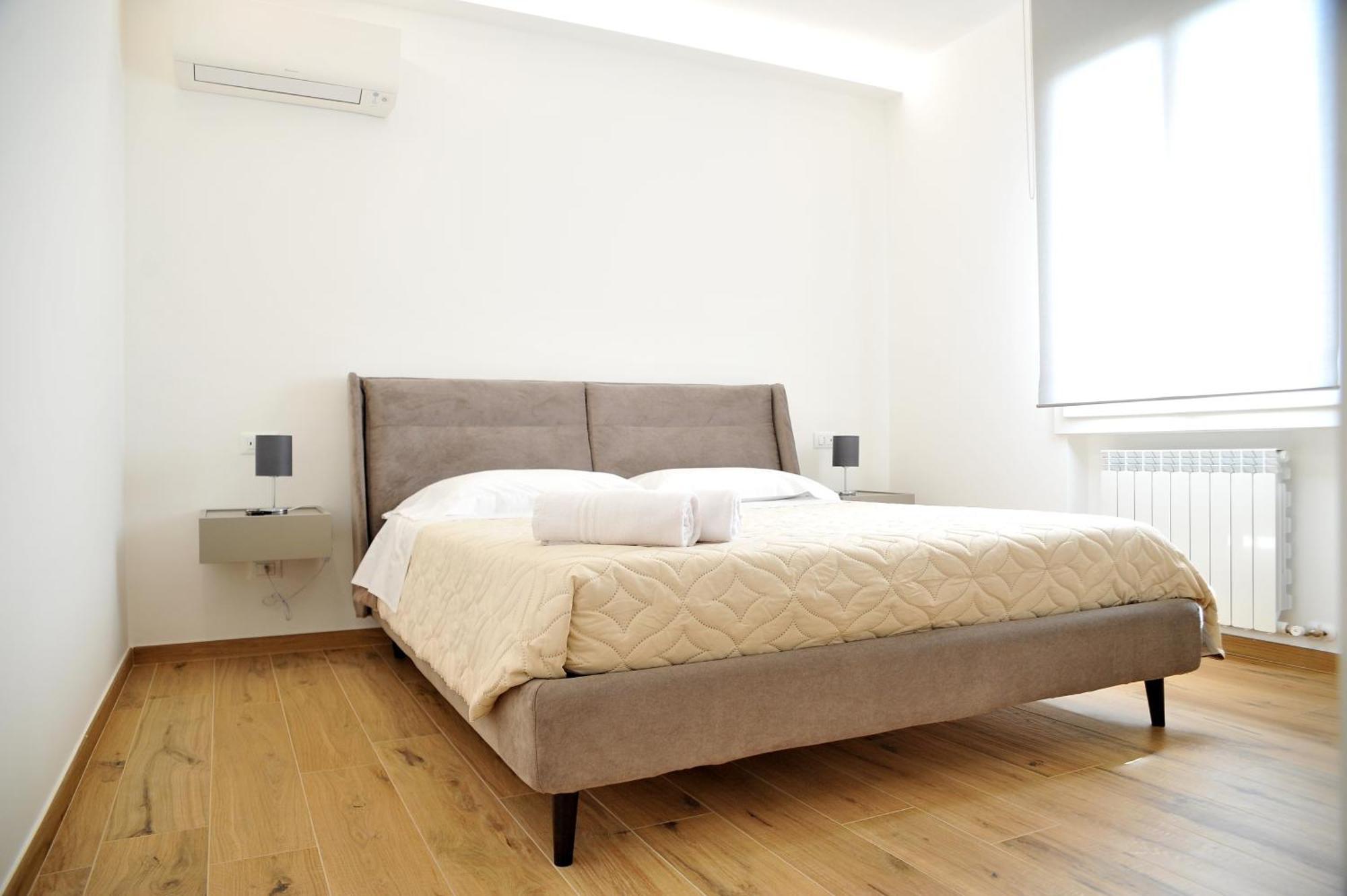 Ferienwohnung Gold Garda Desenzano Desenzano del Garda Exterior foto